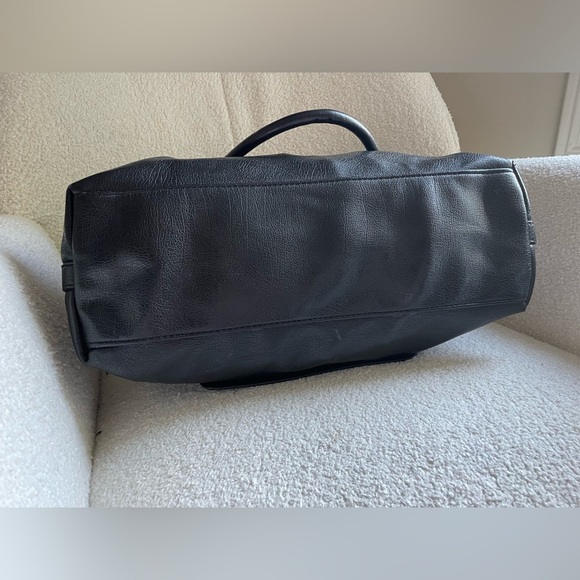 GUESS Black bag NWOT - Picture 7 of 9